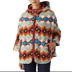 PATAGONIA Lightweight Synchilla Fleece Hooded Zip Poncho